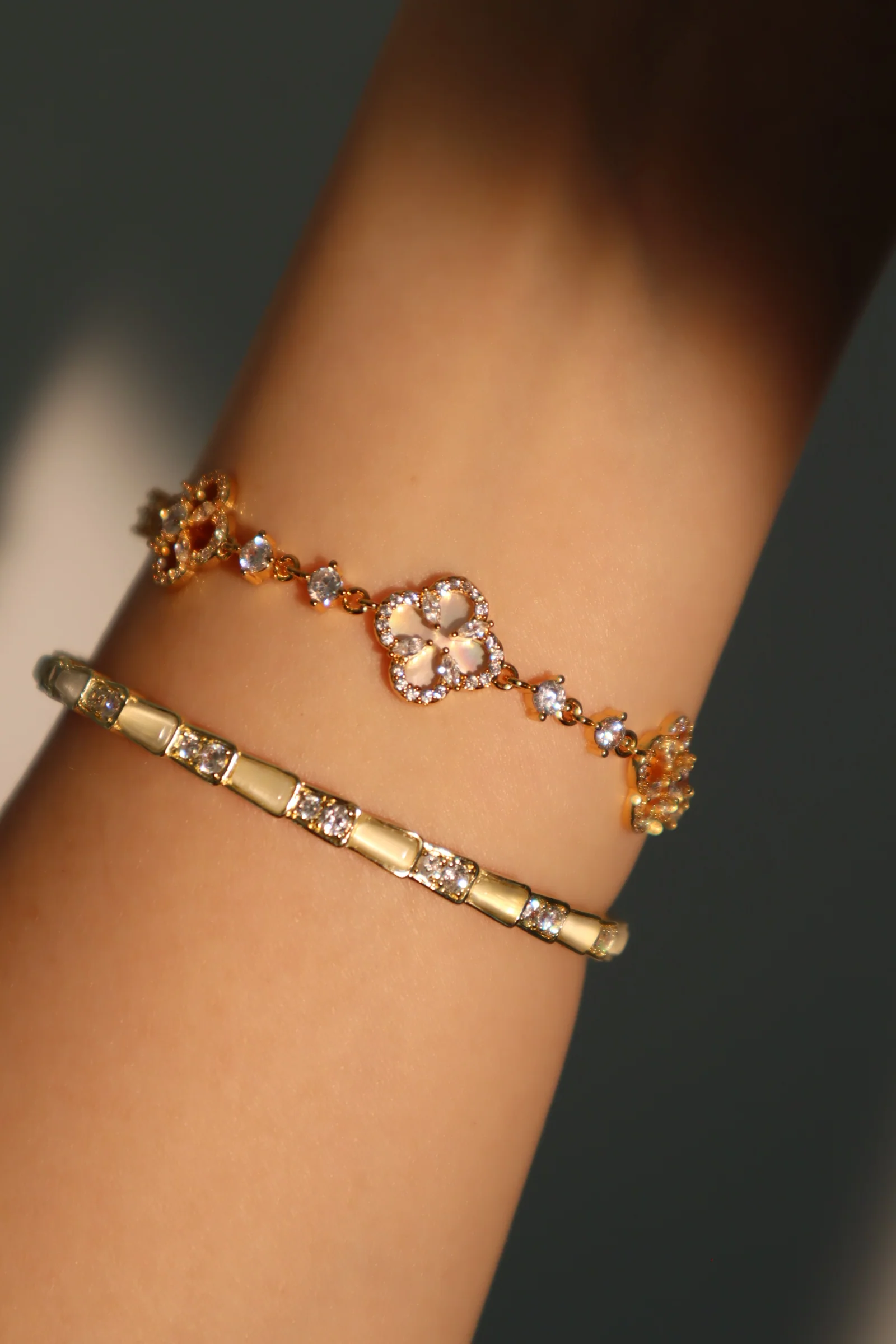 14K Real Gold Plated Lucky Leaf Shell Pearls Bracelet - Image 10