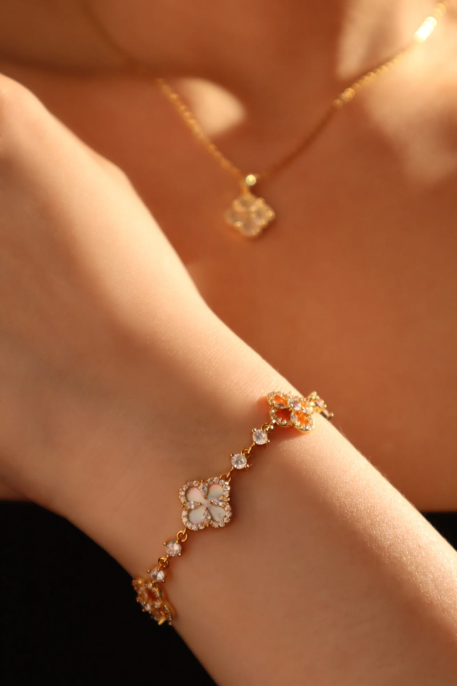 14K Real Gold Plated Lucky Leaf Shell Pearls Bracelet - Image 11