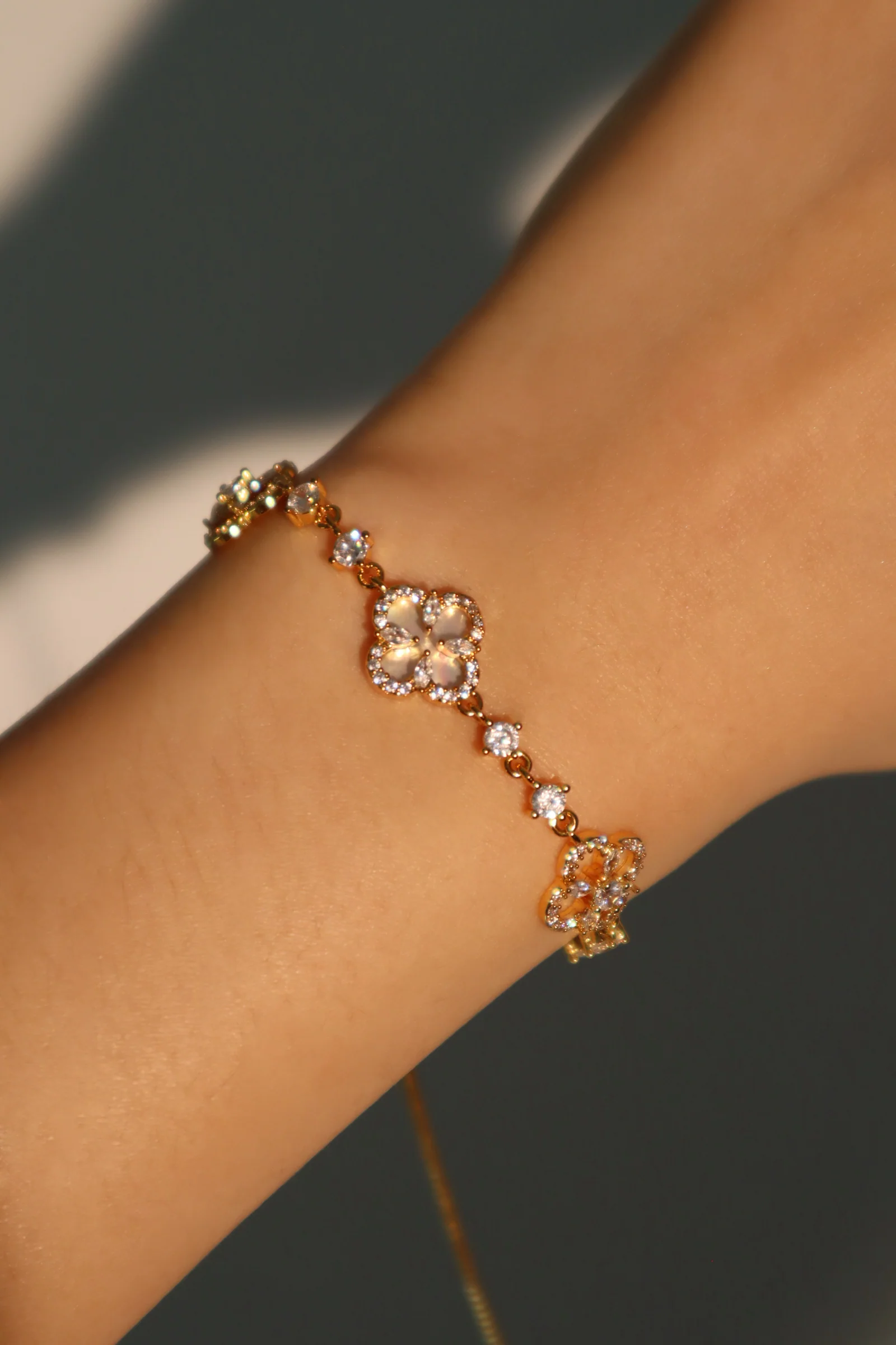 14K Real Gold Plated Lucky Leaf Shell Pearls Bracelet - Image 3