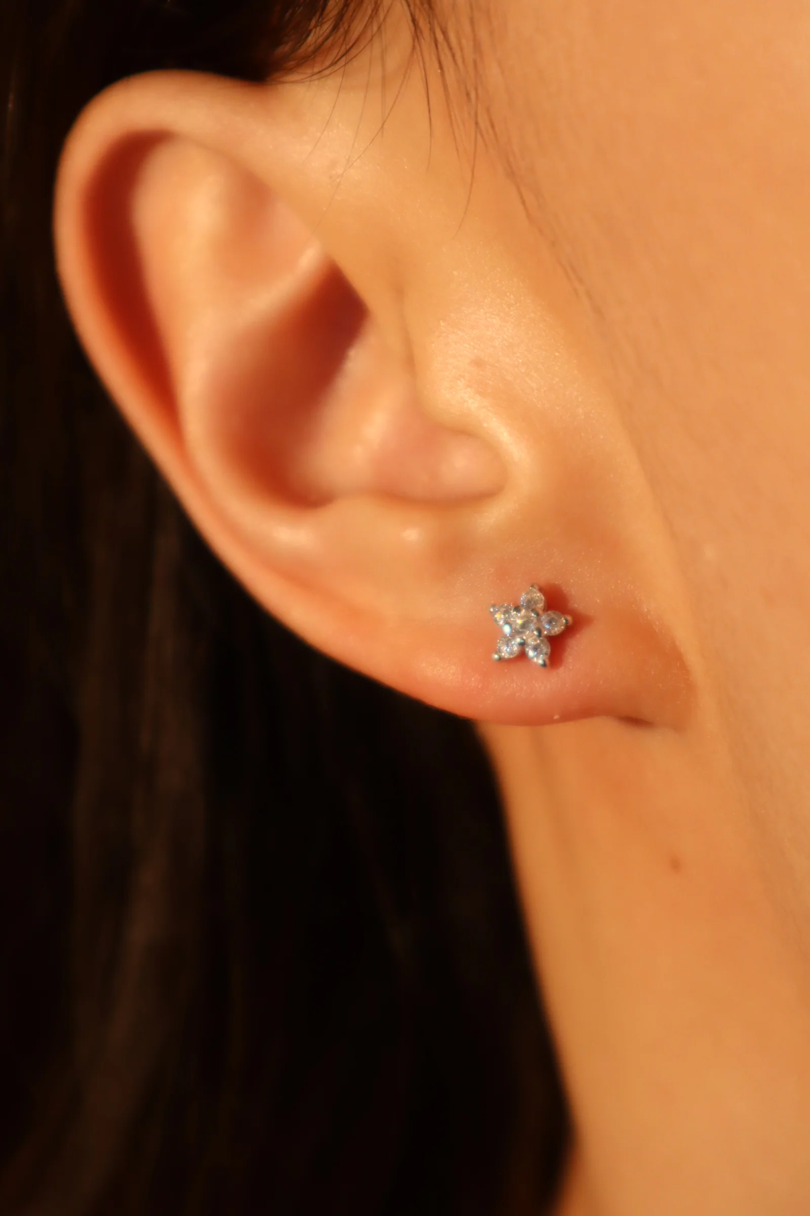 925 Sterling Silver Diamond Flake Stud Earrings - Image 3