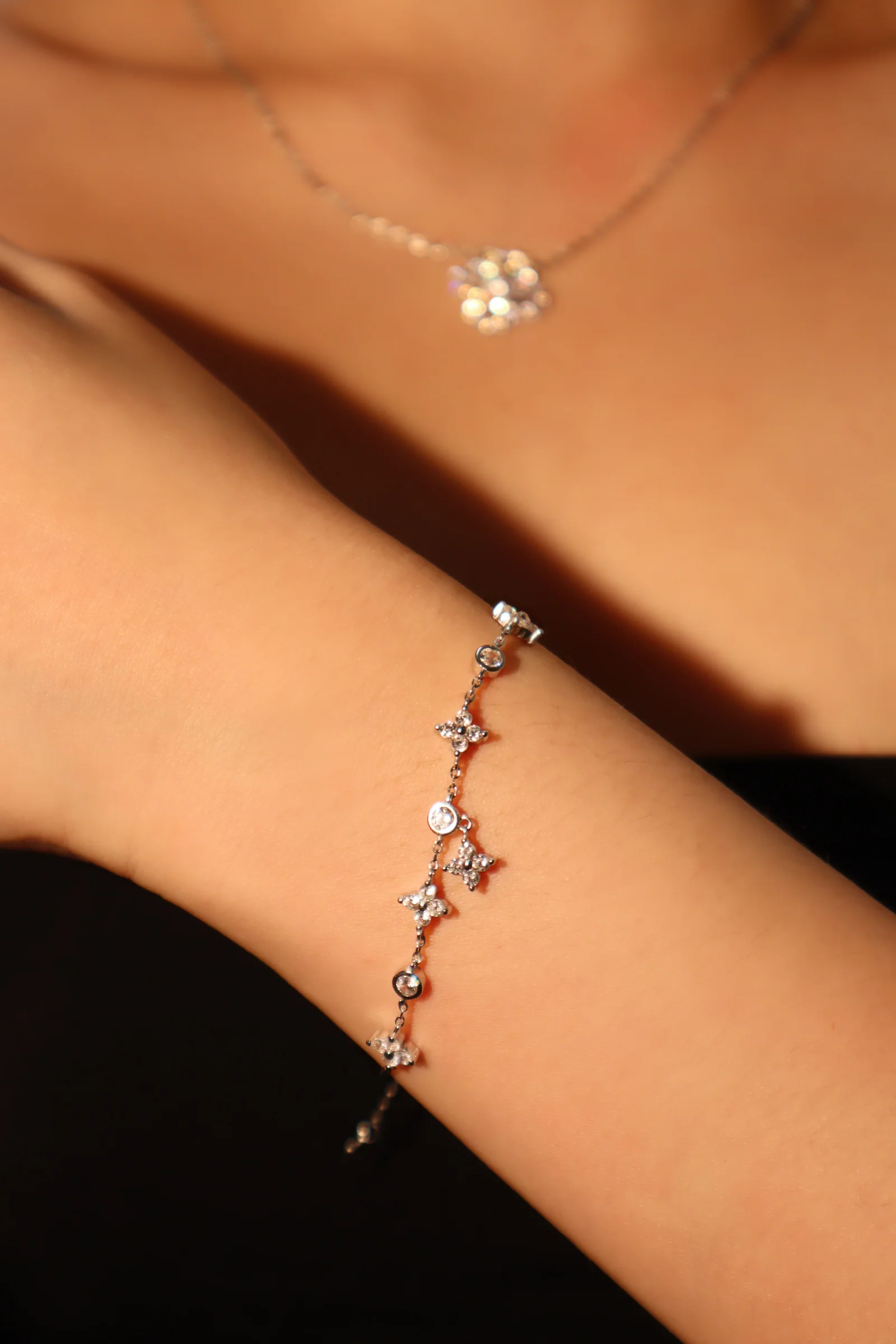 925 Sterling Silver Multi Starlight Petal Bracelet - Image 3