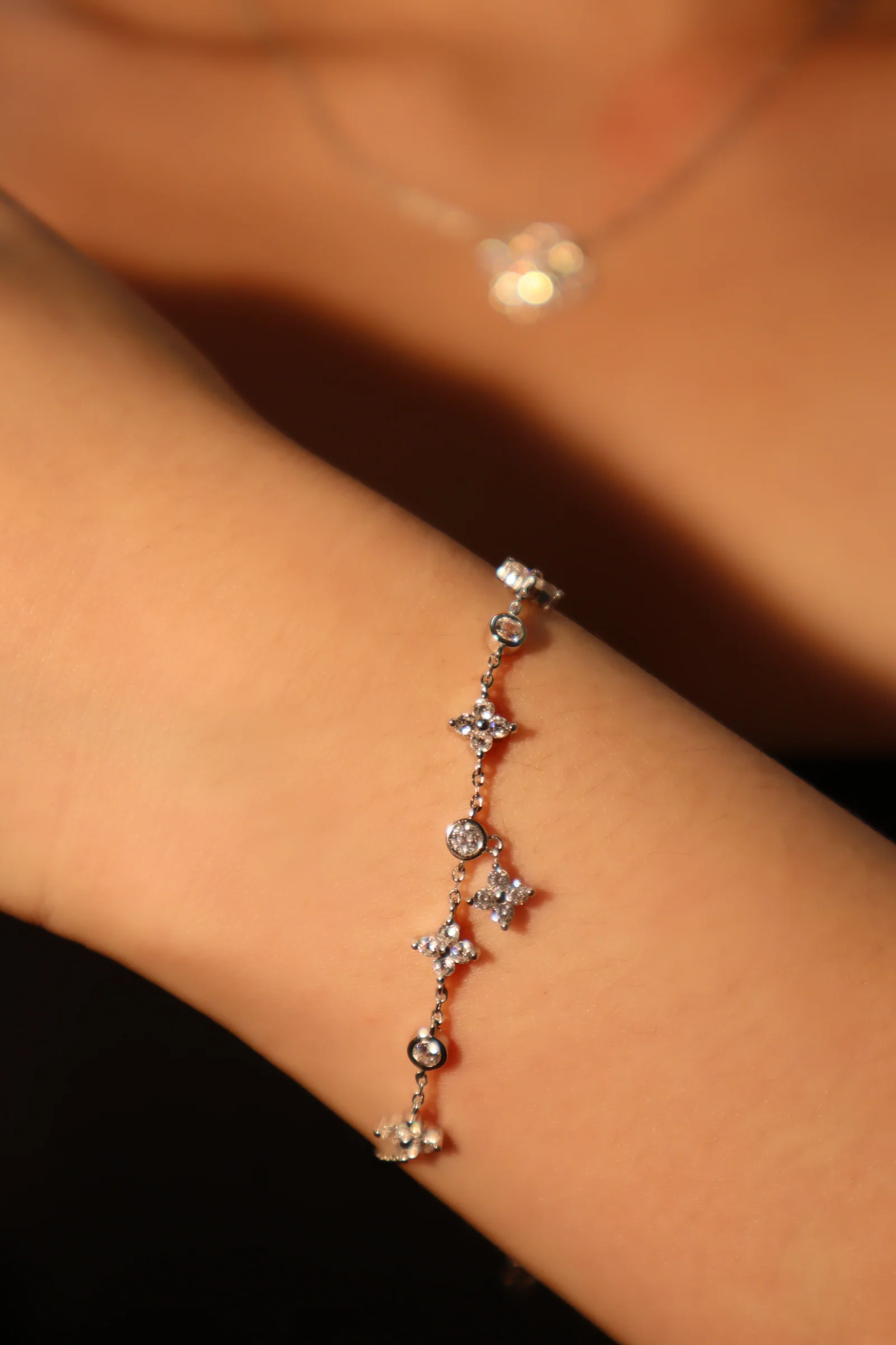 925 Sterling Silver Multi Starlight Petal Bracelet - Image 4