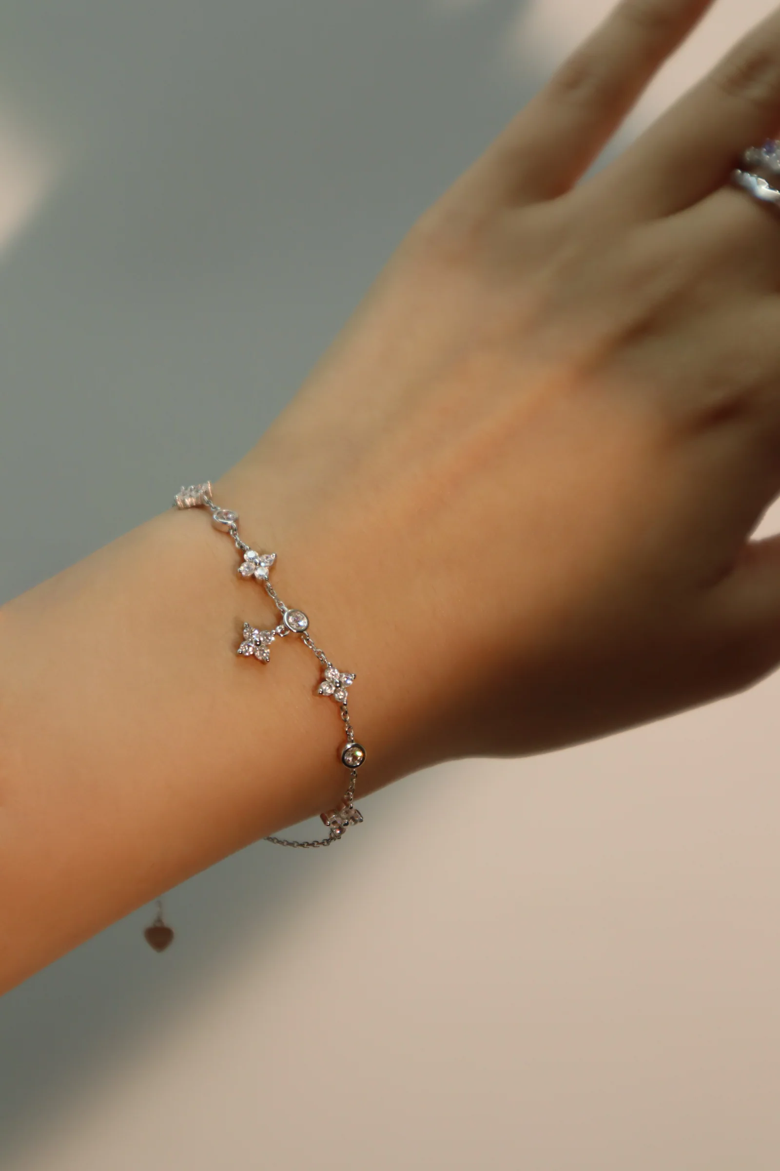 925 Sterling Silver Multi Starlight Petal Bracelet - Image 5