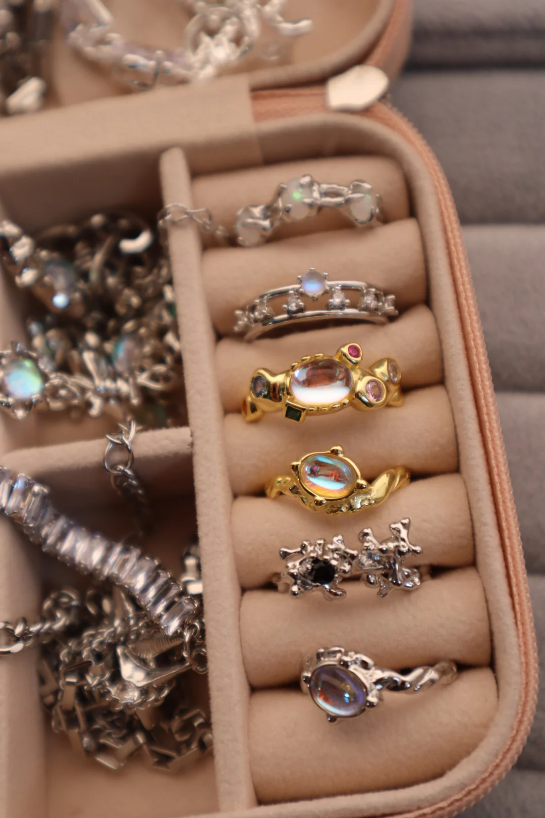 Black Gem Blossom Ring - Image 5