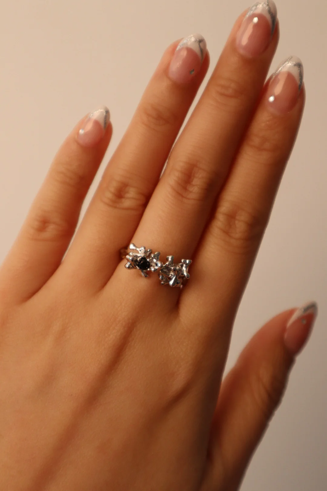 Black Gem Blossom Ring - Image 7