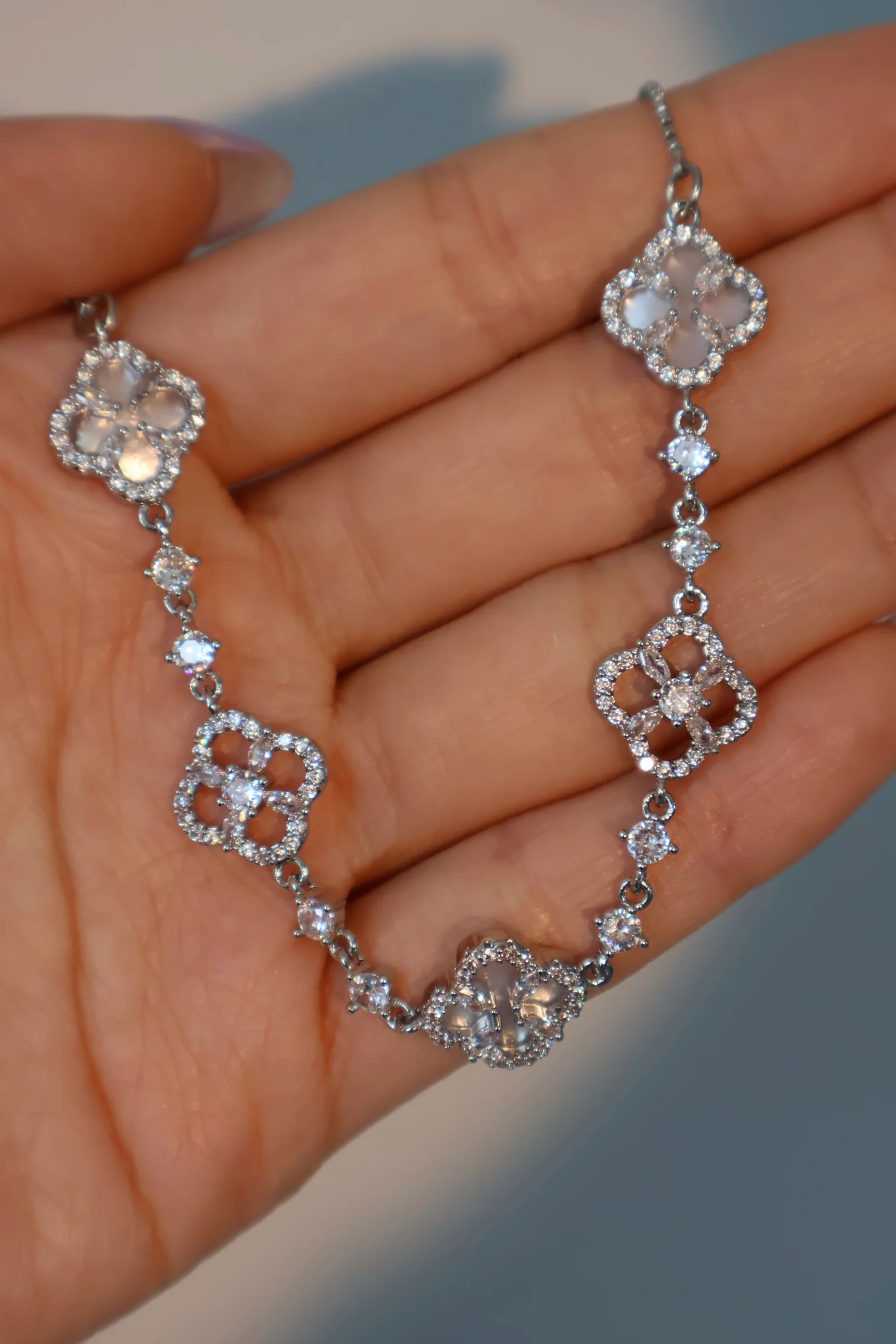 Palladium White Gold Plated Lucky Leaf Shell Pearls Bracelet - Image 6